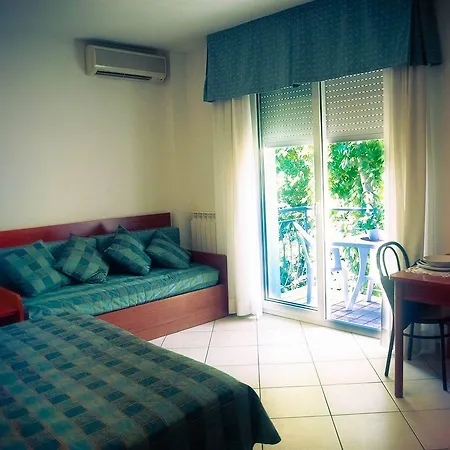 Riviera Aparthotel 2*