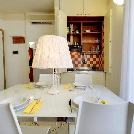 Ξενοδοχείο με διαμερίσματα Riviera