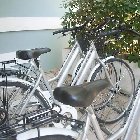 Riviera Aparthotel 2*