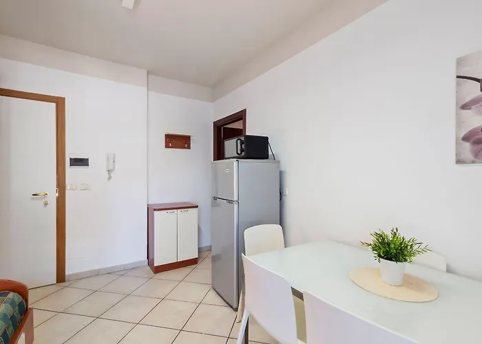 Riviera Aparthotel 3*