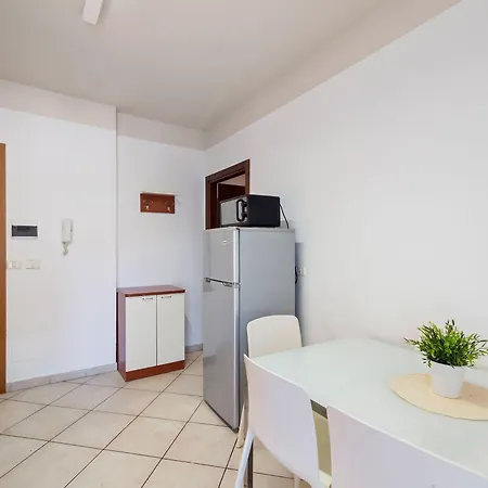 Riviera Aparthotel 3*