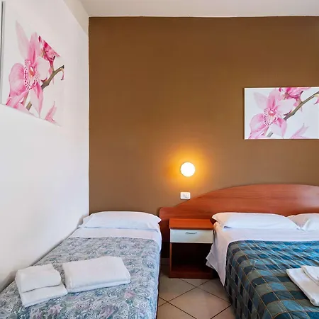 里维埃拉住处 公寓式酒店 里米尼