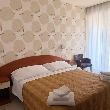 Riviera 3* רימיני