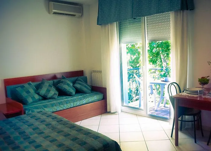 Riviera Ξενοδοχείο με διαμερίσματα 3*