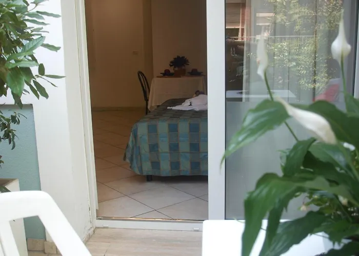 Ξενοδοχείο με διαμερίσματα Riviera 3*