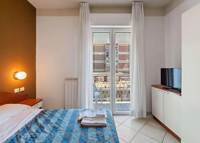 Ξενοδοχείο με διαμερίσματα Riviera 3*